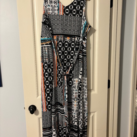 Maxi Dress - Picture 2 of 3